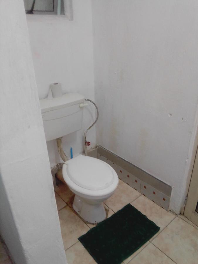 Fish Eagle Backpackers Hostel Lusaka Ngoại thất bức ảnh