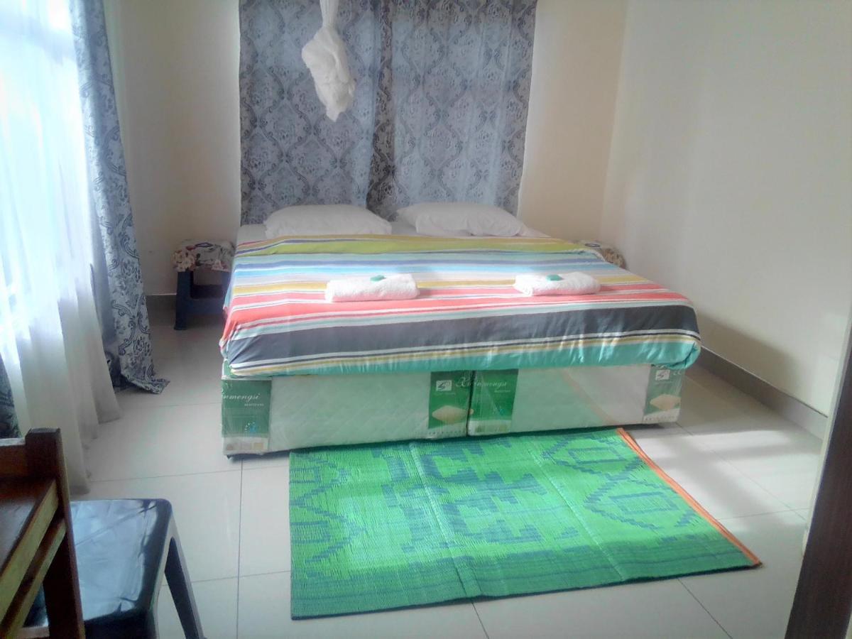 Fish Eagle Backpackers Hostel Lusaka Ngoại thất bức ảnh