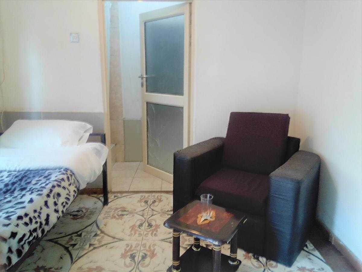 Fish Eagle Backpackers Hostel Lusaka Ngoại thất bức ảnh