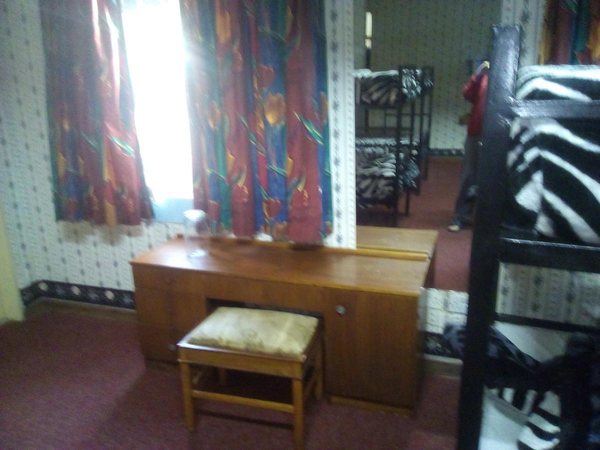 Fish Eagle Backpackers Hostel Lusaka Ngoại thất bức ảnh