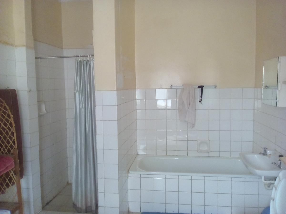 Fish Eagle Backpackers Hostel Lusaka Ngoại thất bức ảnh